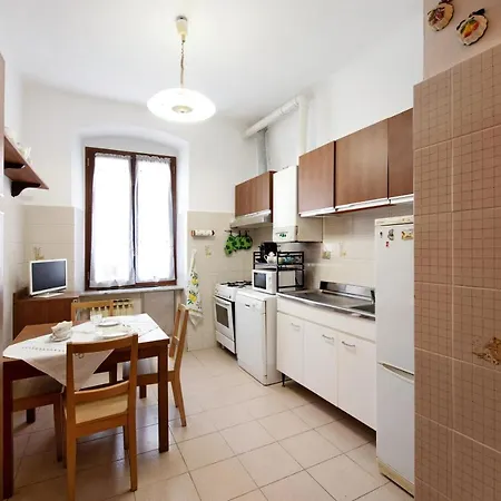 Apartment Dolphin House Genoa